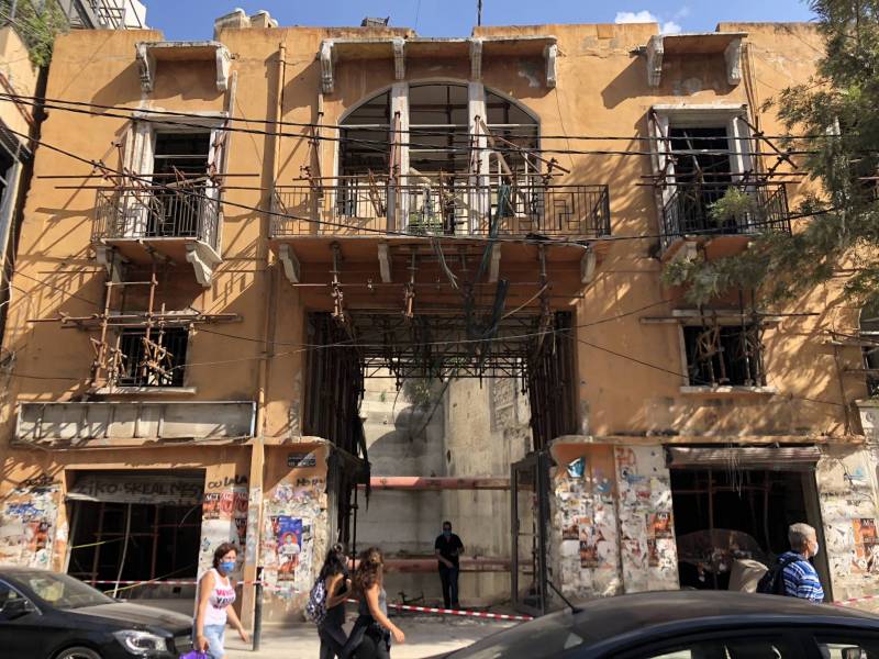  Dans les quartiers sinistres de Beyrouth, l'immobilier suscite deja l'interet des acheteurs