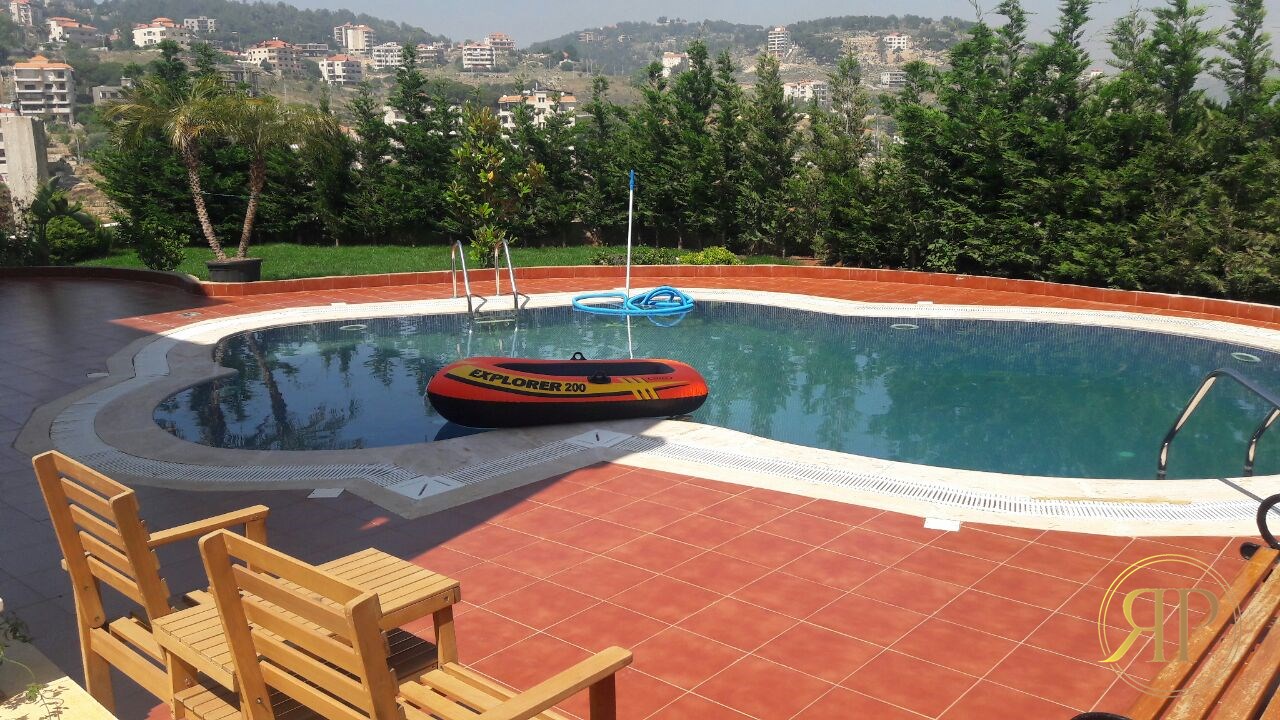 Luxurious Villa for sale in Aley