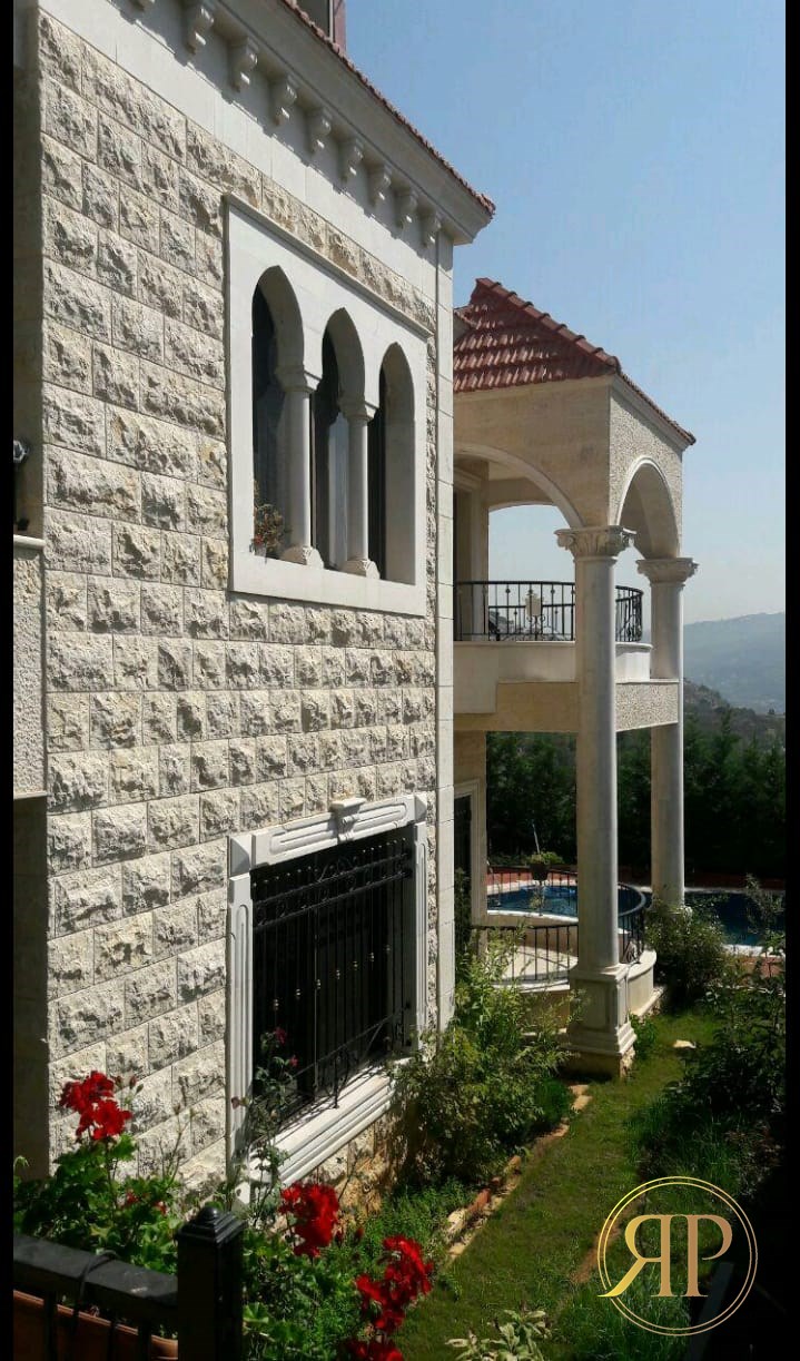 Luxurious Villa for sale in Aley
